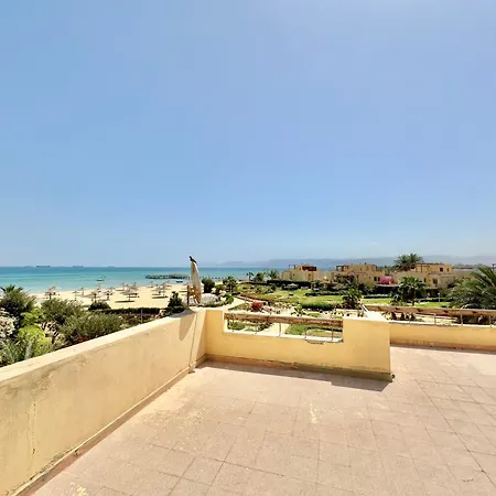 5-Brs Beachfront Standalone Villa - Ein Bay
